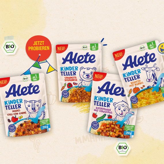 Alete Kinderteller Produkte in Bio-Qualität, mit verschiedenen Geschmacksrichtungen wie Spaghetti Bolognese und Ratatouille, dekoriert mit bunten Fahnen.